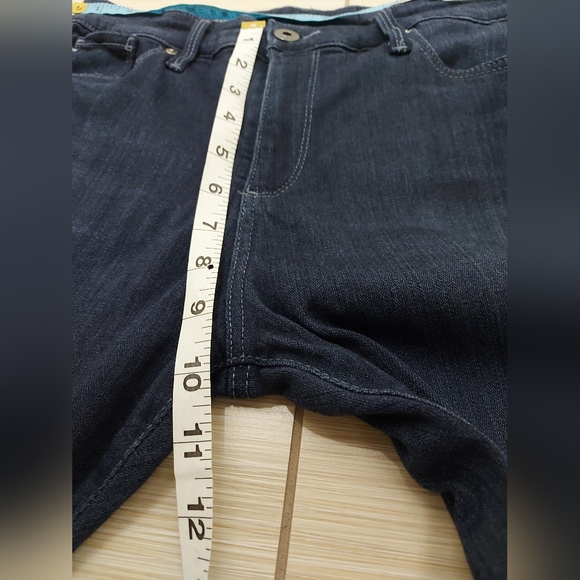 AG Farrah jeans - Picture 6 of 8